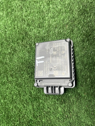 Радарний датчик дистанції 110864700D TESLA