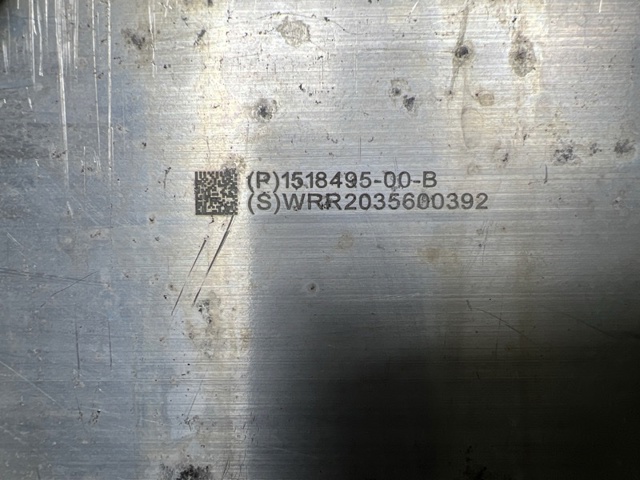 Підсилювач передньої ніші багажника 151849500B TESLA