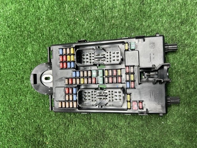 Коробка запобіжників 31346672 VOLVO