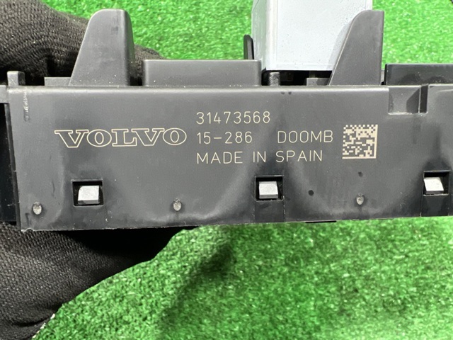 Блок реле 31398003 VOLVO