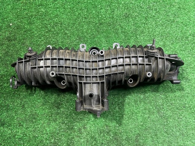 Колектор впускний 31431777 VOLVO