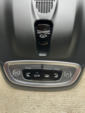 Лампочка освітлення салону 31479142 VOLVO