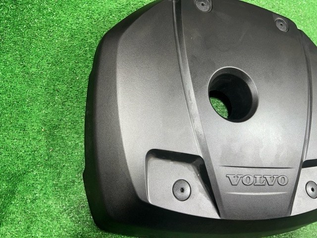 Кришка двигуна декоративна 31657647 VOLVO