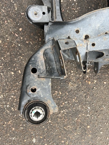 Підвіска задня 31681543 VOLVO