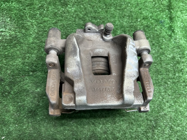 Скоба гальмівного заднього супорта 36010011 VOLVO