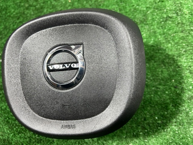 Подушка безпеки водія 39825805 VOLVO