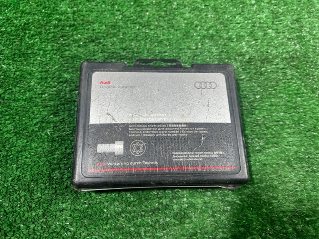 Болти до колеса 4F0071455 VAG