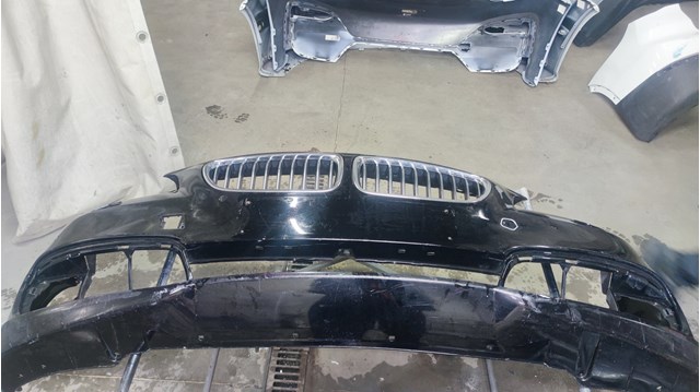 Бампер передній 51117332681 BMW