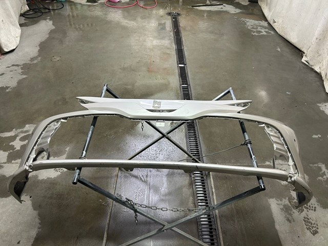 Бампер на авто 5211933A50LE TOYOTA