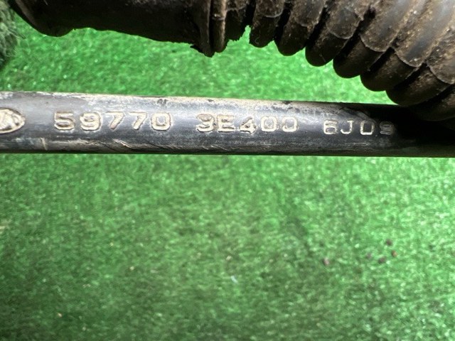 Трос ручного гальма задній, правий 597703E400 HYUNDAI