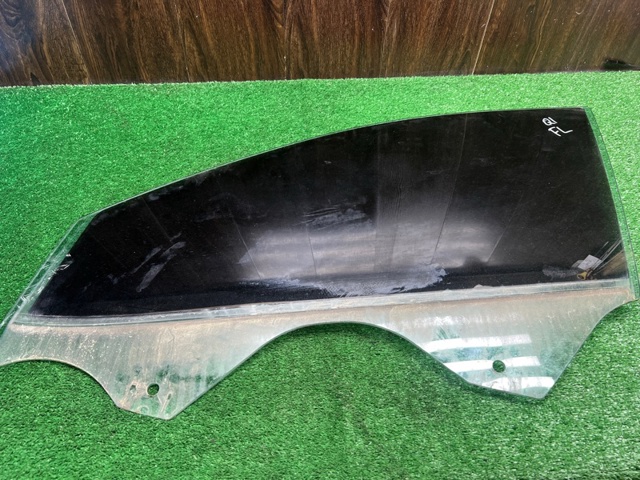 Скло водійських дверей 803135NA0A NISSAN