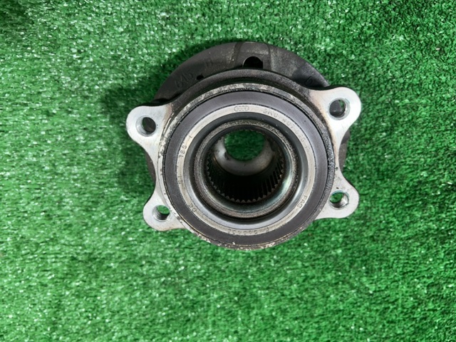 Підшипник маточини передньої/задньої 8K0407625B PORSCHE