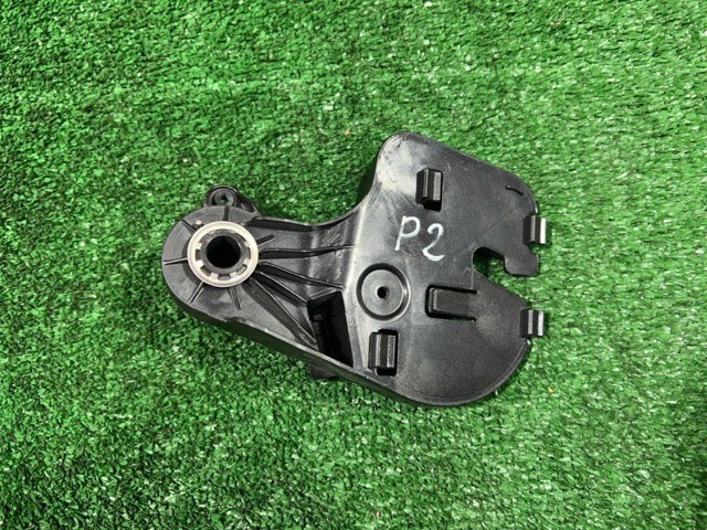 Кронштейн ручки відкривання капота 8R182363301C PORSCHE