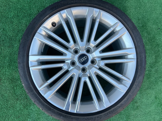 Диски колісні литі (легкосплавні, титанові) 8W0601025BE VAG