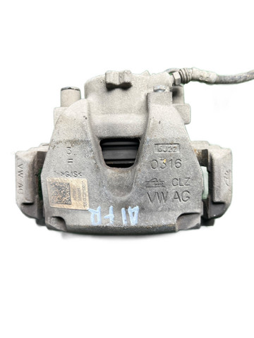 Кронштейн гальмівного супорта 8W0615125 VAG