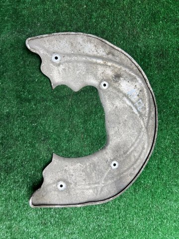 Кожух гальмівного диска 8W0615311E VAG