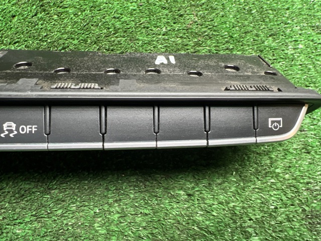 Блок кнопок центральної консолі 8W0925301AT5PR VAG
