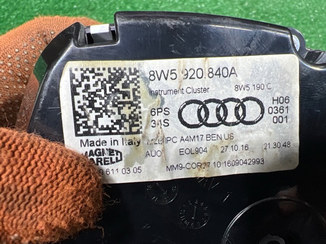 щиток приладу 8W5920840A VAG