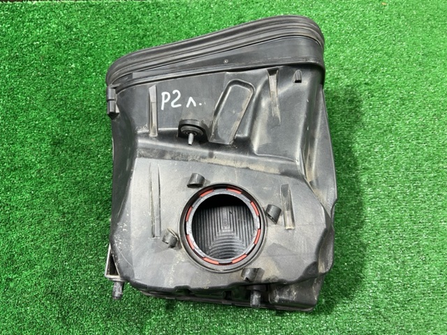 Корпус повітряного фільтра, лівий 95B128607B PORSCHE