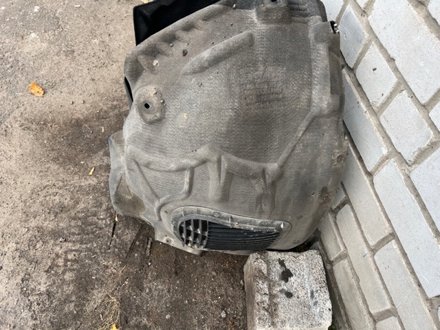 Підкрилок передній лівий 95B809961E PORSCHE