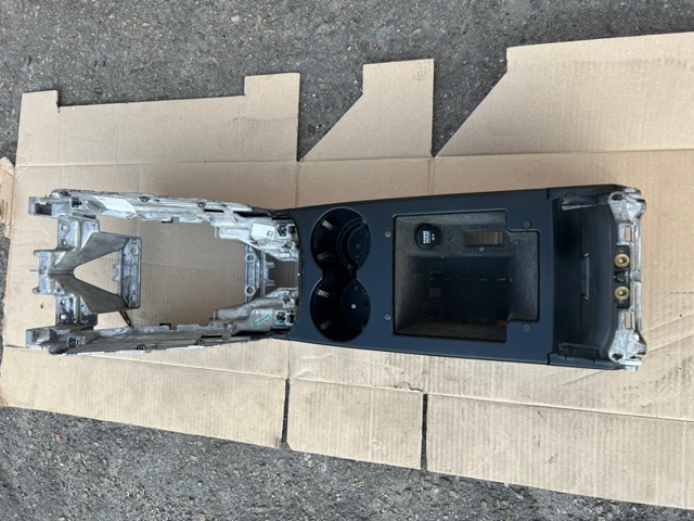 Консоль центральна панелі керування 95B863241B5Q0 PORSCHE