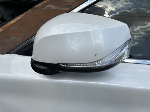 Бічне дзеркало заднього виду ліве 963024HB0A NISSAN