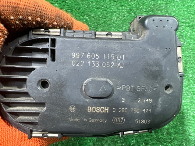Дросільна заслінка в зборі 99760511501 PORSCHE