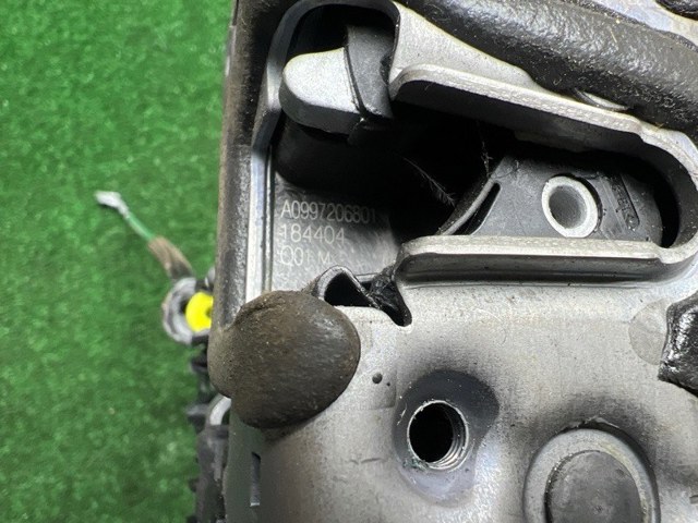 Замок двері правої передньої A0997206801 MERCEDES