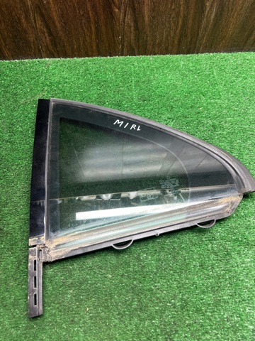 Задня кватирка ліва A2057300555 MERCEDES