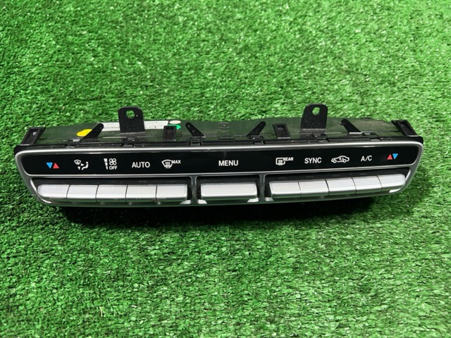 Блок управління кондиціонером A2059058813 MERCEDES