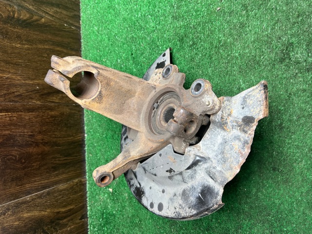 Цапфа поворотного кулака CV6Z3K186B FORD