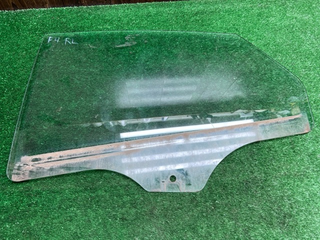 Скло задньої двері лівої DS7Z5425713A FORD