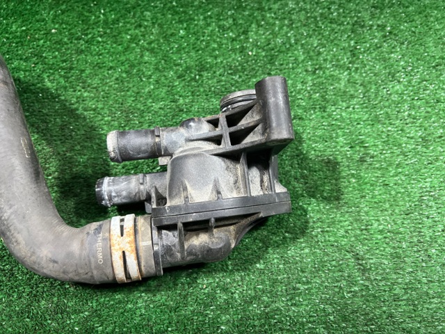 Корпус термостата в зборі DS7Z8592F FORD