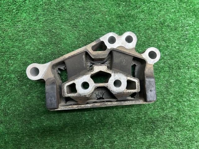 Опора коробки передач L1MZ6068B FORD