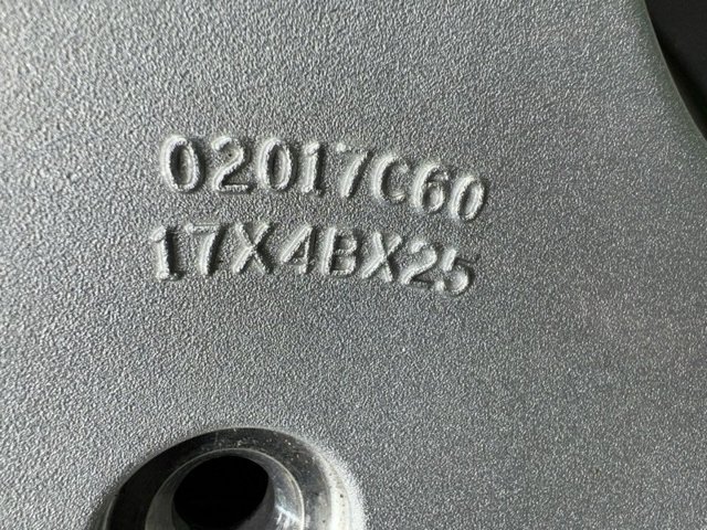 Диски колісні литі (легкосплавні, титанові) LJ6Z1007F FORD