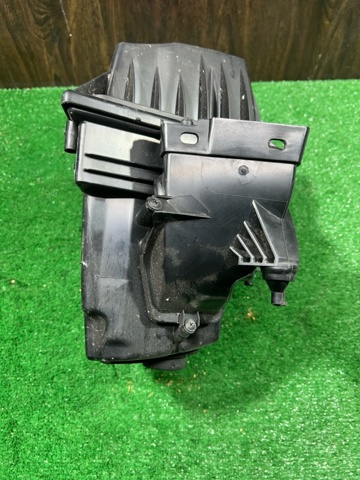 Корпус повітряного фільтра LR049780 LAND ROVER