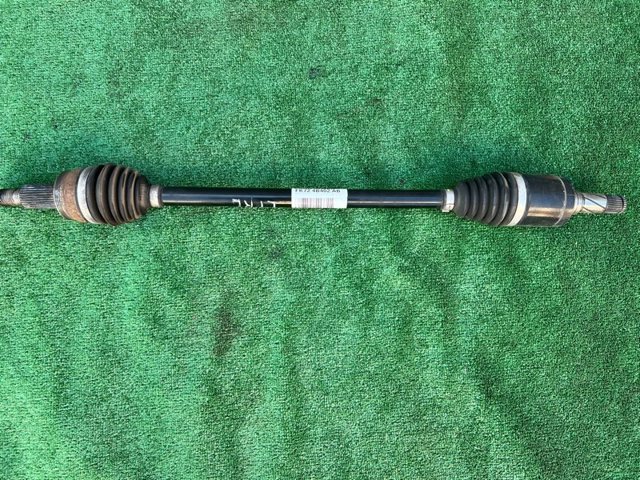 Приводи задніх коліс LR060412 LAND ROVER