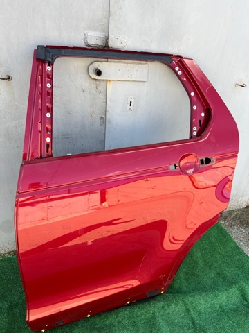 Двері задні, ліві LR061285 LAND ROVER
