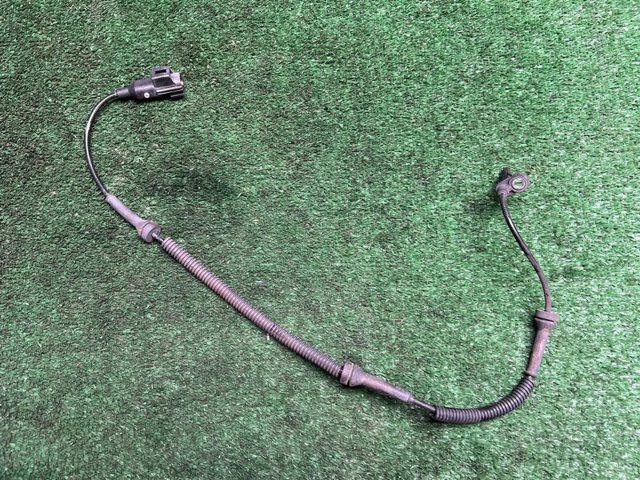 Датчик АБС (ABS) задній LR072107 LAND ROVER