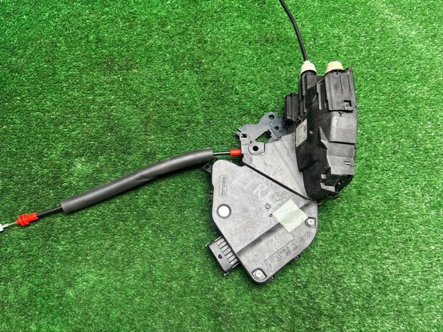 Замок задньої двері, лівої LR078752 LAND ROVER