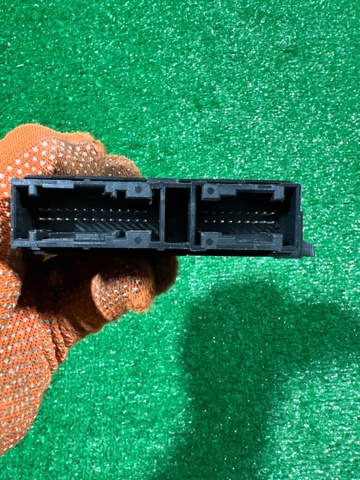 Модуль керування (ЕБУ) парктроніком LR081963 LAND ROVER