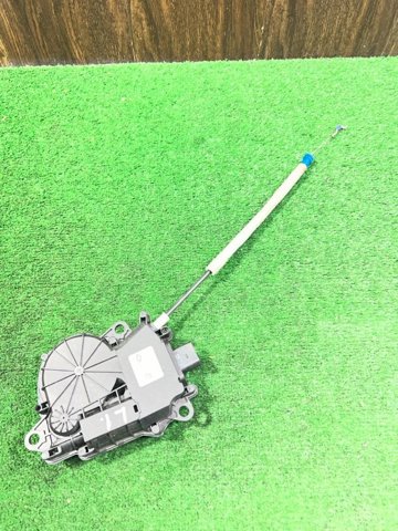 Актуатор замка ляди LR095551 LAND ROVER