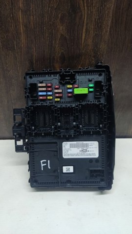 Коробка запобіжників LU5Z15604BV FORD