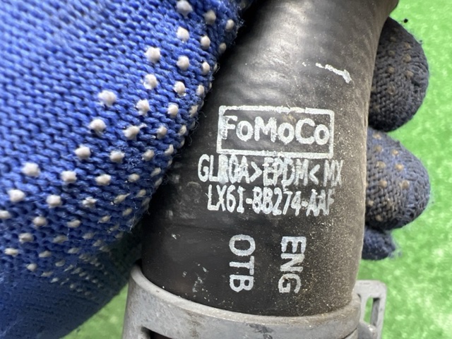 Патрубок системи охолодження LX6Z8260J FORD