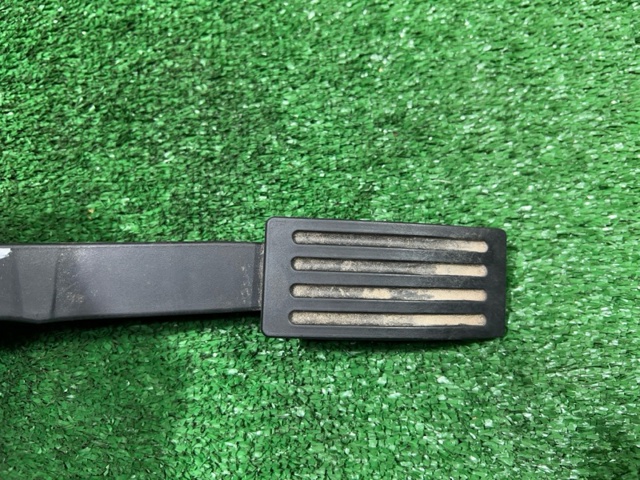 Педаль акселератора LX6Z9F836E FORD