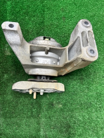 Подушка (опора) двигуна, ліва R1MZ6038C FORD