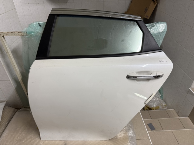 Двері задні 77003D4000 HYUNDAI