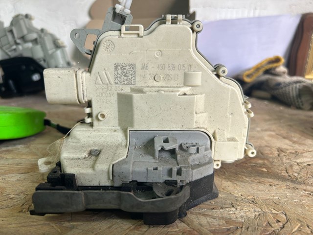 Замок задніх дверей, лівих 4G0839015D VAG