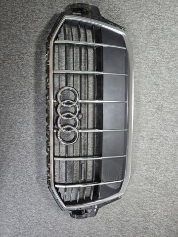 Захисна решітка радіатора 4M0853651AJ VAG