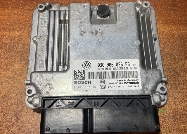 Модуль управління двигуном 03C906056EB VAG